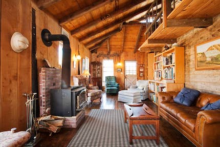 10 Airbnb Cabins that are Giving Us Major Cozy Feels | InStyleRooms.com/Blog