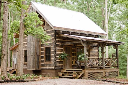 10 Airbnb Cabins that are Giving Us Major Cozy Feels | InStyleRooms