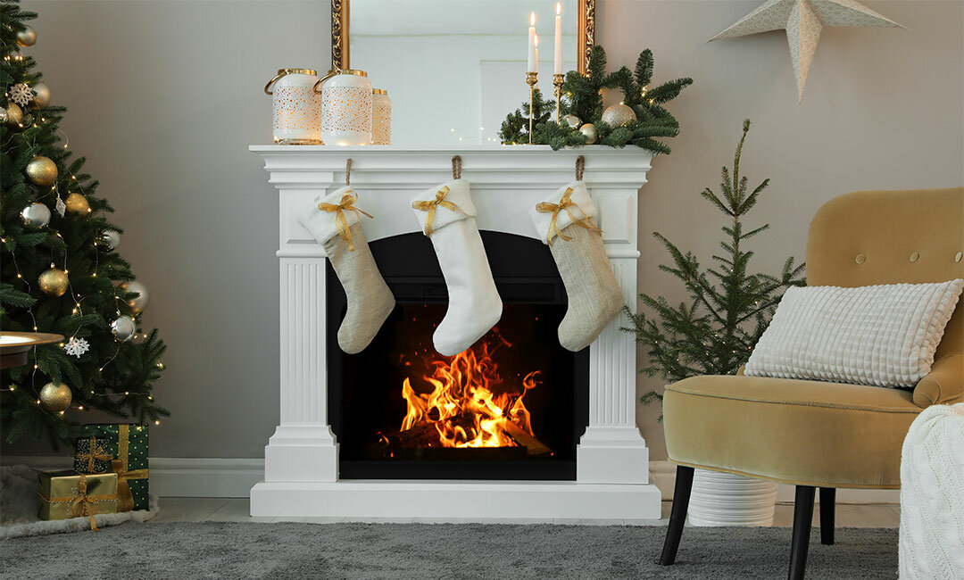 InStyle-Rooms_Holiday-Mantle-DIY_Feature-Image